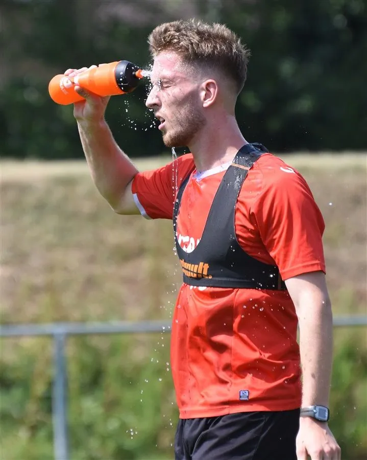Foto's: Spelers gaan kapot tijdens de Shuttle run test