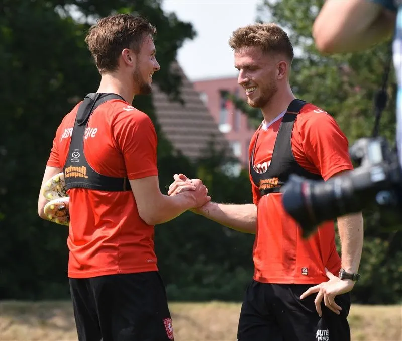 Foto's: Spelers gaan kapot tijdens de Shuttle run test