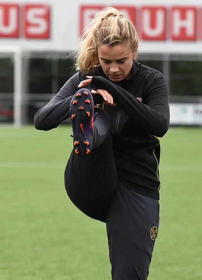 Foto's: FC Twente Vrouwen traint in aanloop naar topper tegen PSV