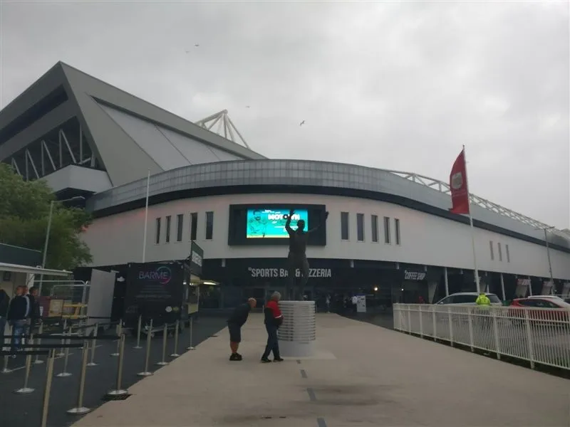 Fotoverslag: Supporters volgen FC Twente naar Bristol City