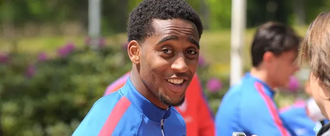 Leroy Fer geeft leven aan God: "Hij hielp me er bovenop"