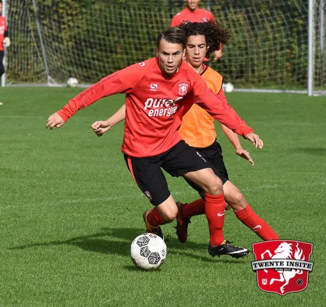 Fotoverslag: Jong FC Twente maakt zich op voor confrontatie met ASWH