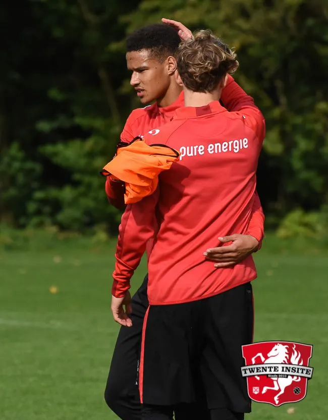 Fotoverslag: Jong FC Twente maakt zich op voor confrontatie met ASWH