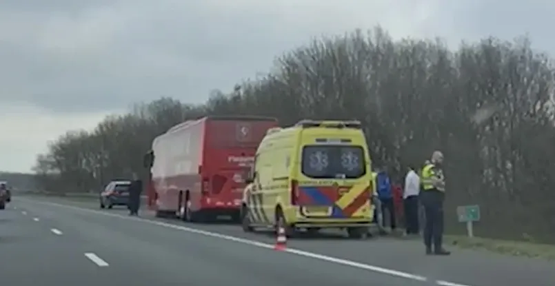 UPDATE: Onwel geworden Twente-speler nog in ziekenhuis, maar stabiel