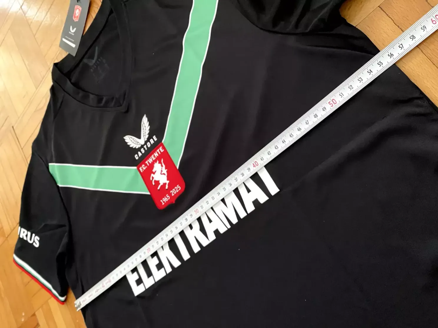 Gelekt: Jubileumshirt FC Twente aangeboden op Ebay