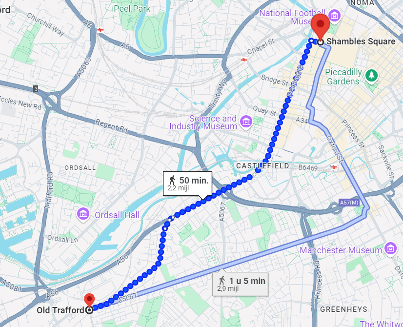 van shambles square naar manchester united stadion old trafford