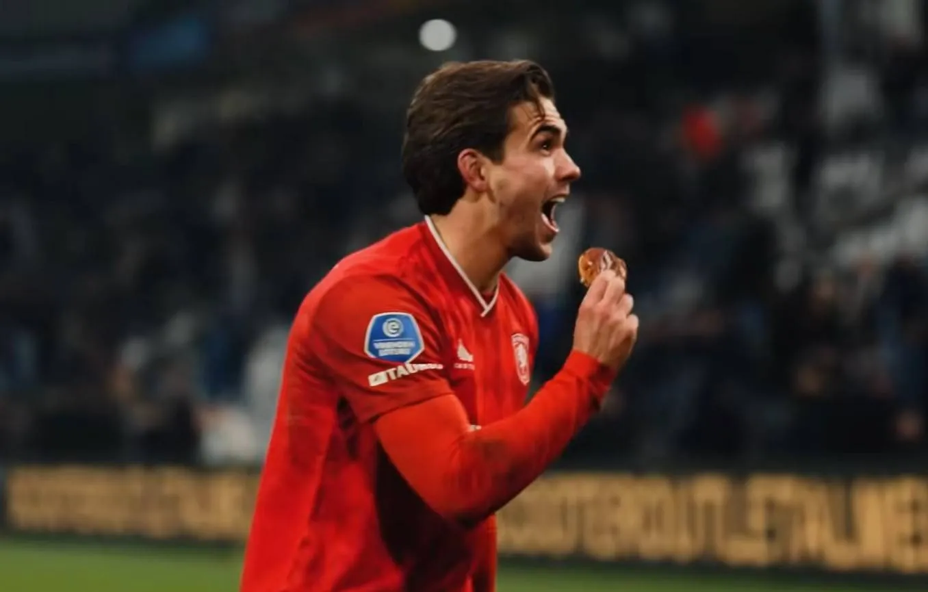 bart-van-rooij-krentenbol-heracles-fc-twente-2026