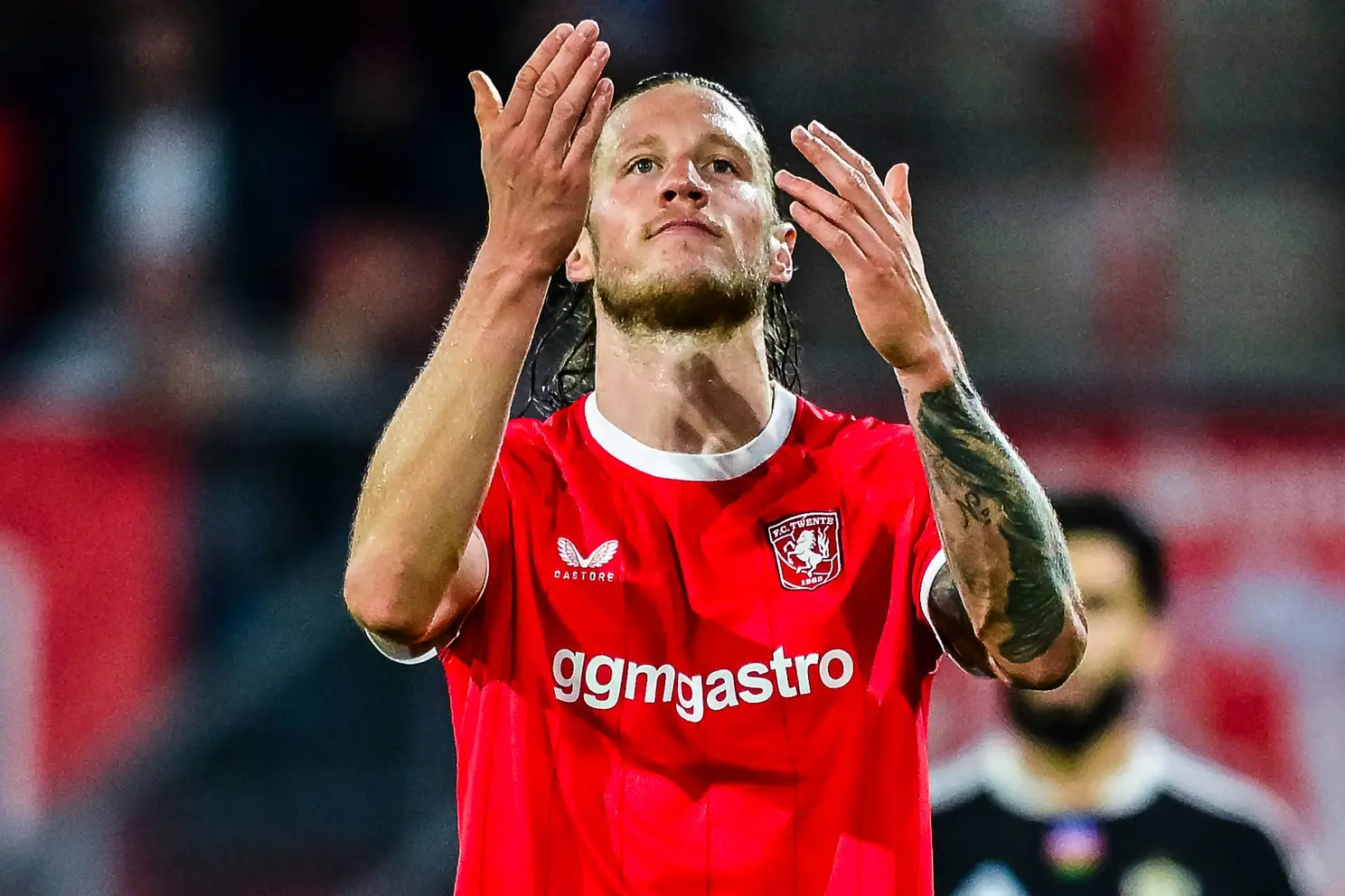 Wout-Weghorst-Qarabag-FK-Conference-League-2026-2027