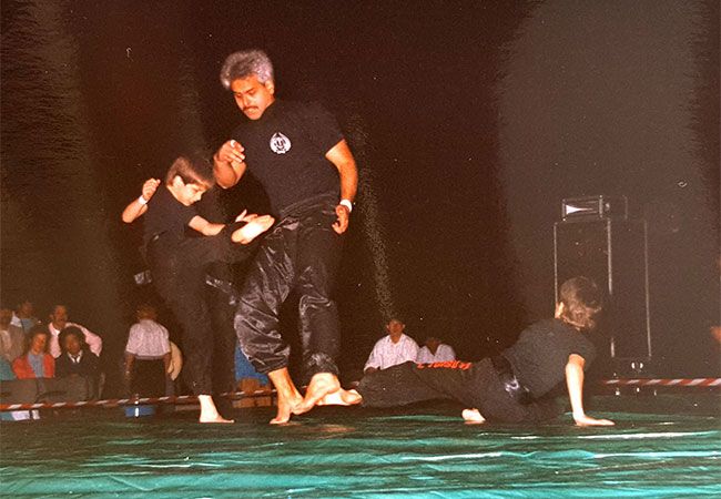 Bert Toisuta met demoteam op budogala (foto: Bert Toisuta)