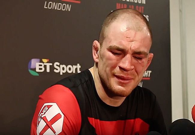 MMA: 'UFC vechter twee jaar geschorst voor cocaine gebruik'