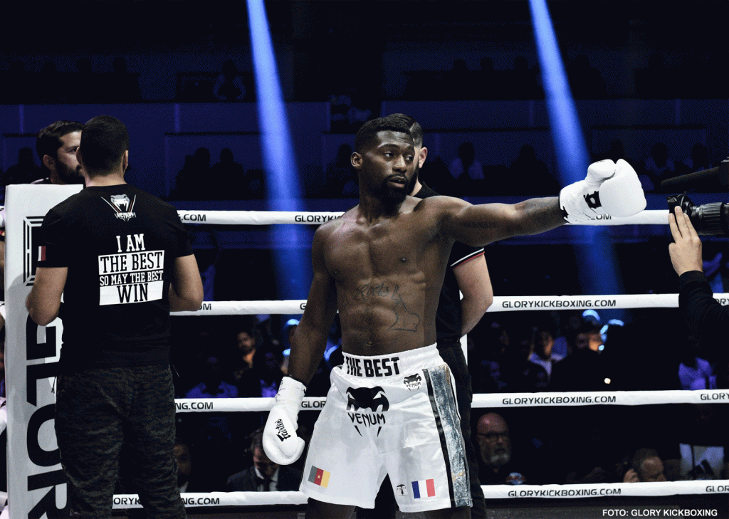 GLORY kampioen Cedric Doumbé noemt Murthel Groenhart een lafaard na afzeggen gevecht