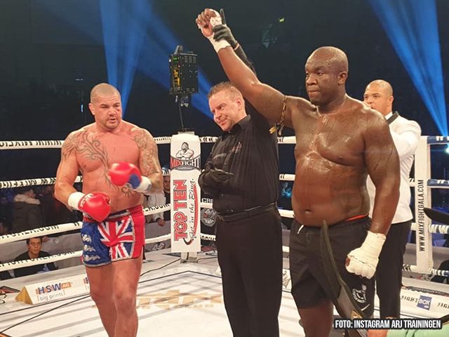 Top kickbokser Ismael Londt maakt super comeback (video)