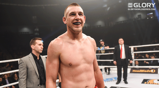Ex-GLORY Kickbokser verdiend MMA-contract bij de UFC