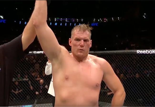 Josh Barnett verklaart officieel over vertrek bij de UFC