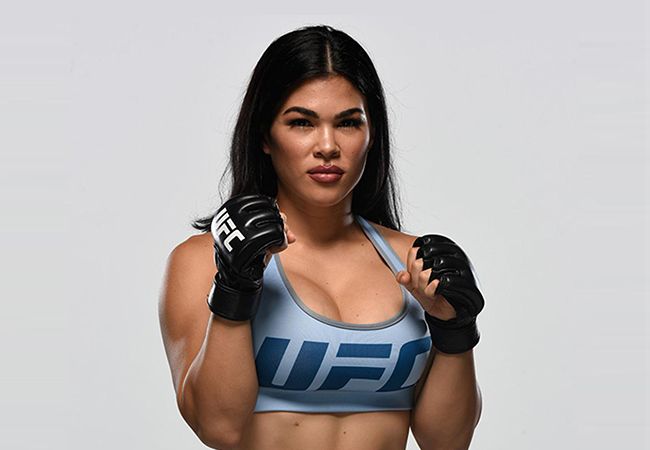 UFC-vechter Rachael Ostovich beland in ziekenhuis na zware mishandeling