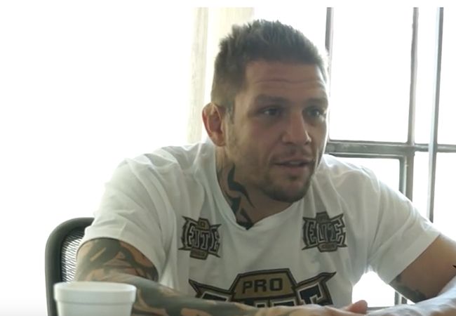 Hersenletsel bij UFC-veteraan: 'Ik kan geen rechte lijn lopen'