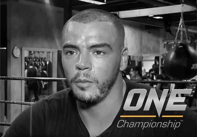 Tarik Khbabez tekent contract bij One Championship Kickboxing.