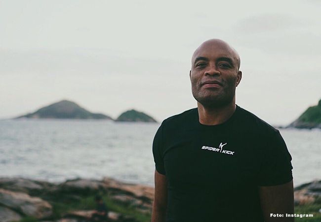UFC-vechter Anderson Silva beëdigd als Amerikaans staatsburger