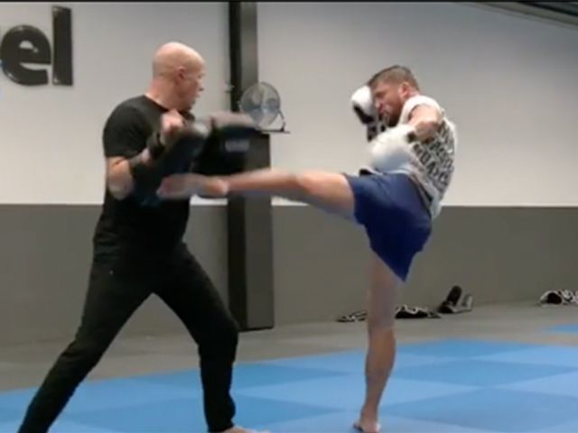 Train gratis mee met kickbokslegende Andy Souwer