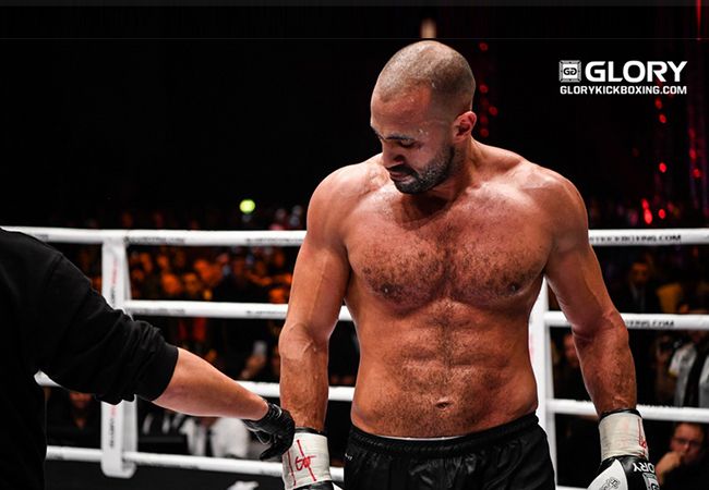 Badr Hari wint van Hesdy Gerges