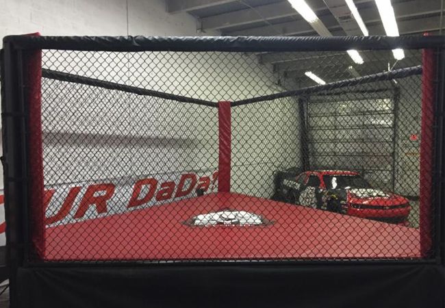 Blote vuist vechten in een MMA-kooi: kan het nog extremer?