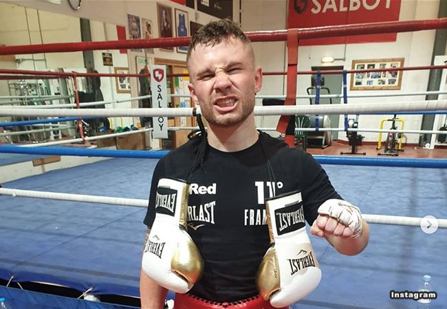 Bizar ongeluk dwingt bokskampioen Carl Frampton uit wedstrijd