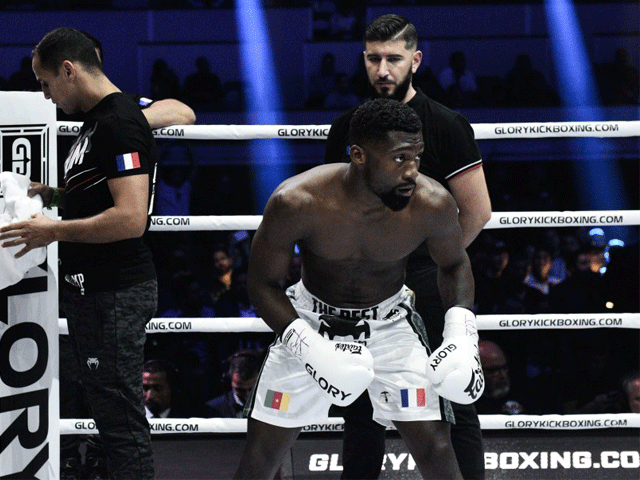 KICKBOKSKAMPIOEN CEDRIC DOUMBE: 'GLORY respecteert mij niet'