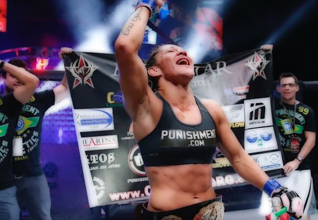Cris Cyborg: 'Ik sta binnenkort weer in de ring'