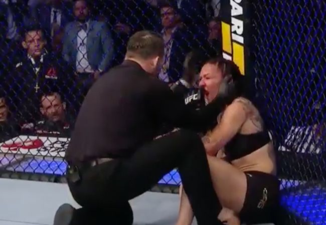 UFC 232: Amanda Nunes slaat Cris Cyborg knock-out (video)
