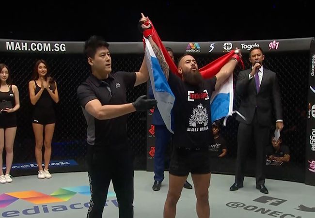 ONE Championship: 'Anthony Engelen maakt snel einde aan tegenstander'