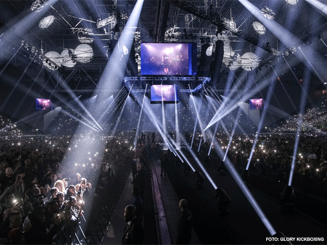 PROBLEMEN? GLORY Kickboxing laat personeel in de kou staan