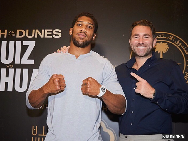 Bokspromotor Eddie Hearn Laat Anthony Joshua boksen vanuit zijn achtertuin
