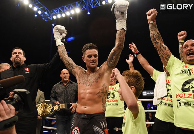 Foto: Glory James Law