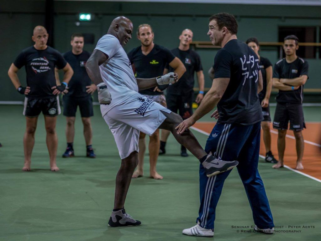 K-1 LEGENDE ERNESTO HOOST: 'Ik verloor de helft van mijn geld'