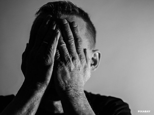 TOTALE GEKTE: Sportscholen moeten dicht maar de IKEA mag wel open