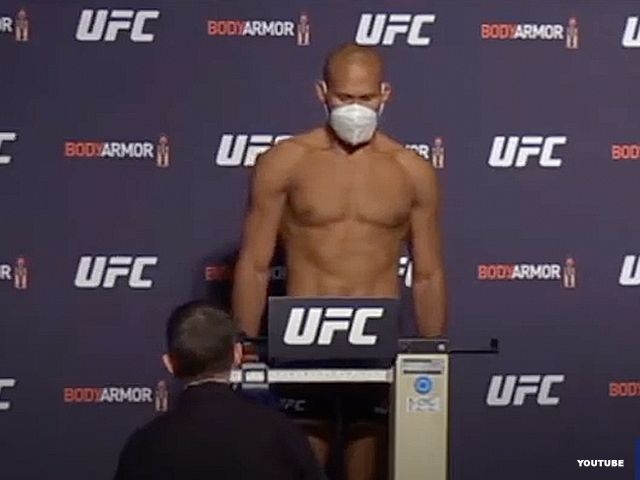 BREAKING: MMA-vechter verwijdert uit UFC 249 na positieve coronatest