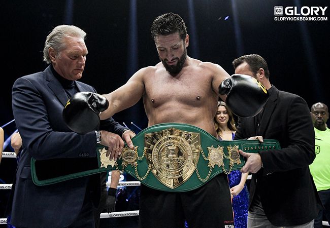 Jamal Ben Saddik weg bij GLORY: Dan stort de hele boel in (column)