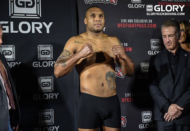 Jason Wilnis in hoofdgevecht van de GLORY 56 SuperFight Serie