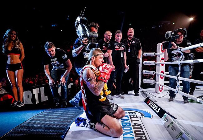 Radeloze kickbokser smeekt Bellator: "laat mij vechten”
