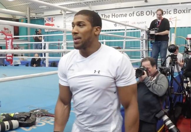 Anthony Joshua: 'Doping overtreders zwaarder bestraffen'
