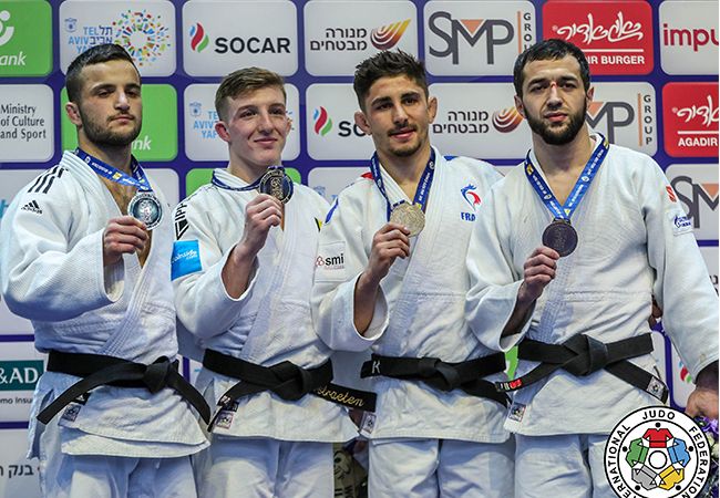 Lichtgewicht judoka Tornike Tsjakadoea pakt zilver in Tel Aviv