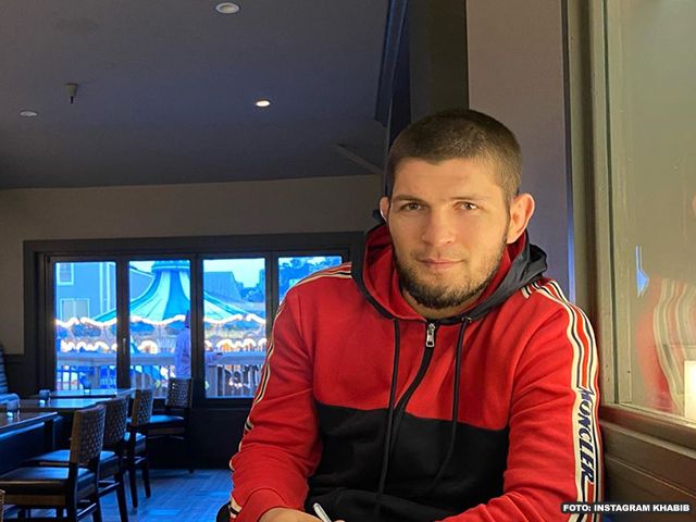 UFC kampioen Khabib mikt op terugkeer in september