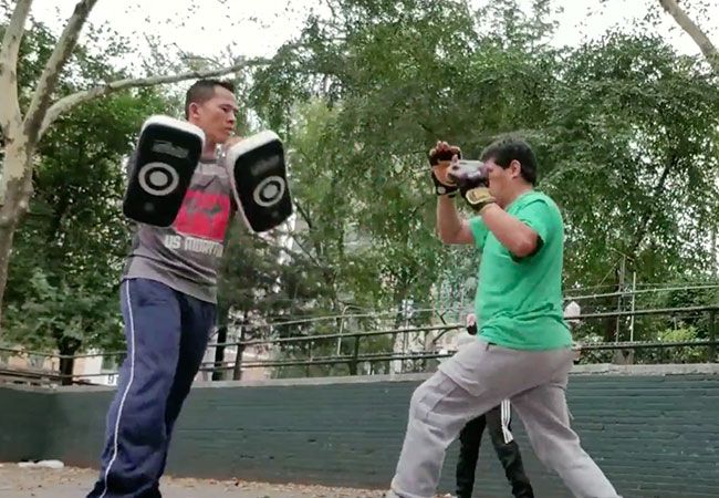 KICKBOKS SCHOOL KAN GEEN BUITENLES GEVEN: 'Alle hoop op september'