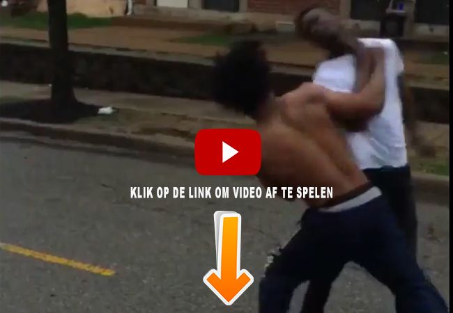VIDEO: Vechtersbaas knock-out 'slaapt' voordat hij de grond raakt