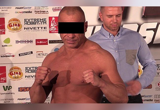 Heftig: kickbokser rijdt voetgangers ziekenhuis in