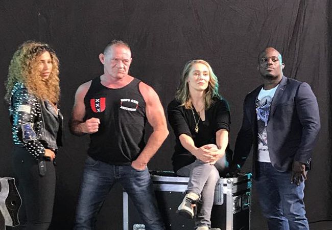Foto: Bert Kops met Melvin Manhoef en Marloes Coenen