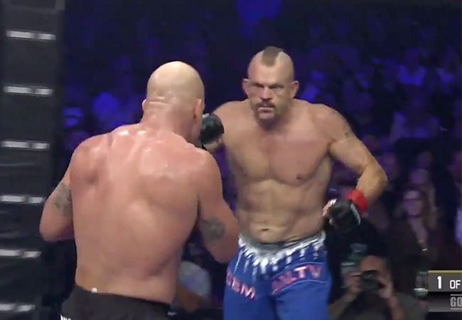 Te vaak knock-out: 'Chuck Liddell mag nooit meer vechten'
