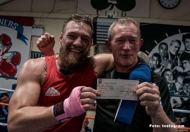 Eindelijk: Conor McGregor betaalt 15 jaar oude schuld af