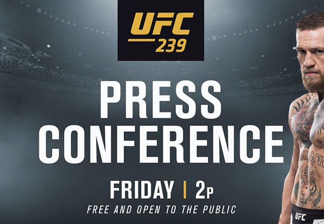 UFC persconferentie: Conor McGregor kondigt terugkeer aan?