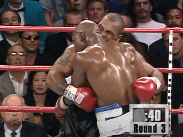 Roy Jones verzekert oren voor gevecht met Mike Tyson